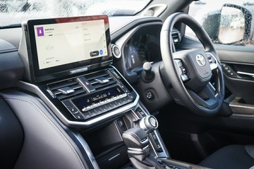 https://vehicle-cdn.autoleague.cloud/28166_6512504_27.jpg