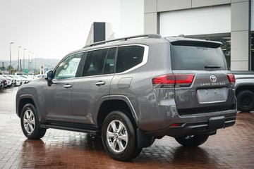 https://vehicle-cdn.autoleague.cloud/28166_6512504_5.jpg