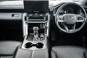 https://vehicle-cdn.autoleague.cloud/28166_6512542_13.jpg