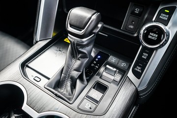 https://vehicle-cdn.autoleague.cloud/28166_6512542_24.jpg