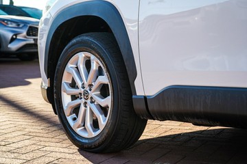 https://vehicle-cdn.autoleague.cloud/28166_6512557_5.jpg