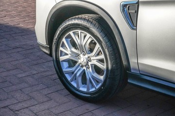 https://vehicle-cdn.autoleague.cloud/28166_6512566_5.jpg