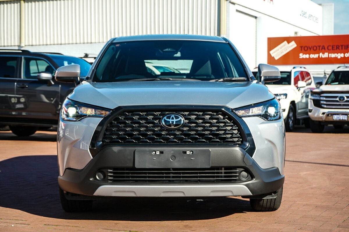 Toyota Corolla Cross image 3