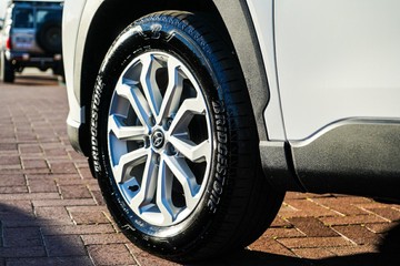 https://vehicle-cdn.autoleague.cloud/28166_6512582_5.jpg