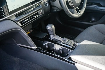 https://vehicle-cdn.autoleague.cloud/28166_6512584_22.jpg