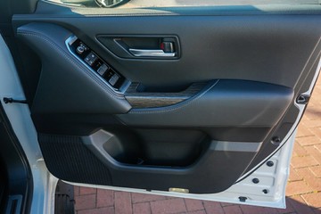 https://vehicle-cdn.autoleague.cloud/28166_6512594_10.jpg
