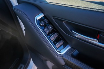 https://vehicle-cdn.autoleague.cloud/28166_6512594_11.jpg