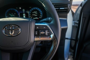 https://vehicle-cdn.autoleague.cloud/28166_6512594_13.jpg