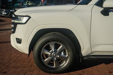 https://vehicle-cdn.autoleague.cloud/28166_6512594_5.jpg