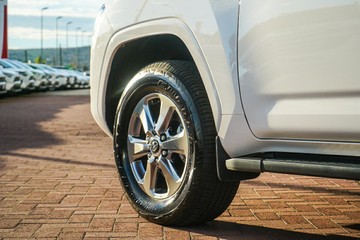 https://vehicle-cdn.autoleague.cloud/28166_6512595_5.jpg