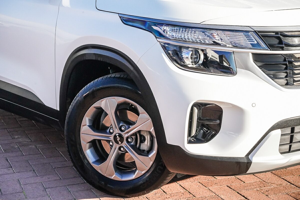 Kia Seltos image 2