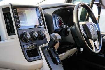https://vehicle-cdn.autoleague.cloud/28166_6512615_24.jpg