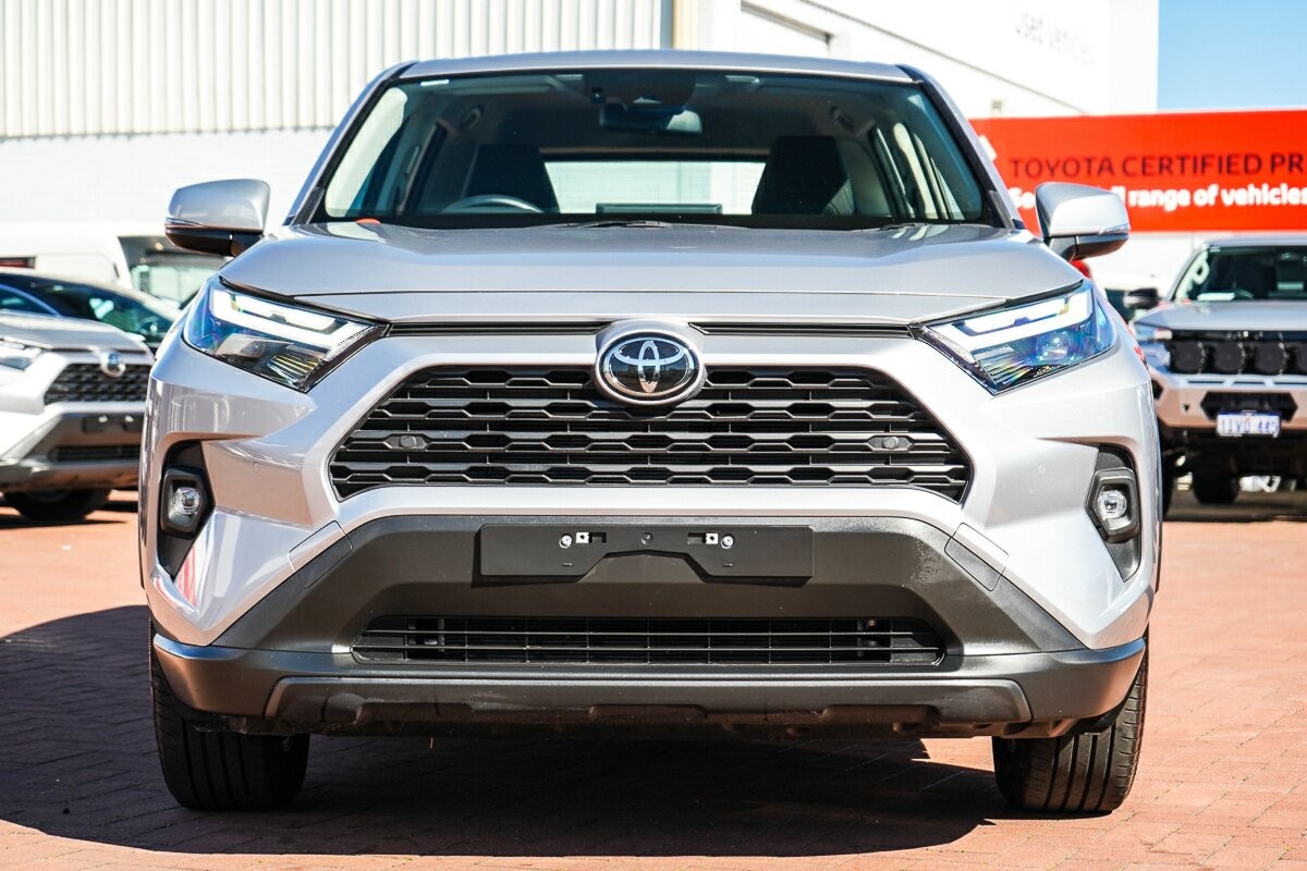 Toyota Rav4 image 3