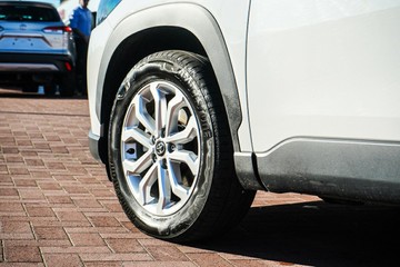 https://vehicle-cdn.autoleague.cloud/28166_6512621_4.jpg