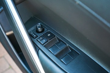 https://vehicle-cdn.autoleague.cloud/28166_6512624_12.jpg