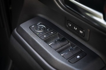 https://vehicle-cdn.autoleague.cloud/28166_6512628_13.jpg