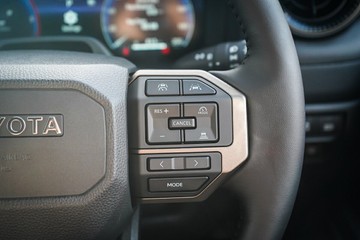 https://vehicle-cdn.autoleague.cloud/28166_6512628_15.jpg