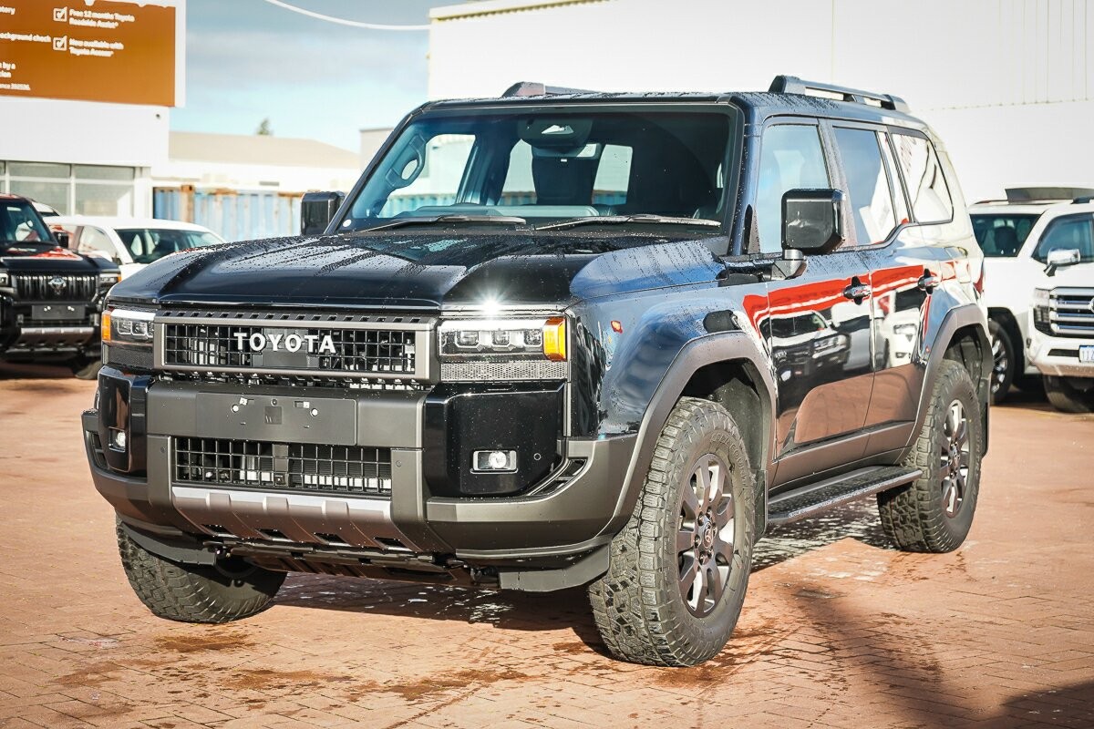 Toyota Landcruiser Prado image 4