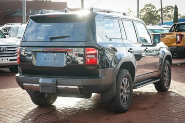 https://vehicle-cdn.autoleague.cloud/28166_6512628_7.jpg