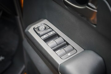 https://vehicle-cdn.autoleague.cloud/28166_6512639_13.jpg