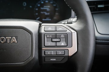 https://vehicle-cdn.autoleague.cloud/28166_6512639_15.jpg