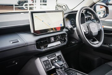 https://vehicle-cdn.autoleague.cloud/28166_6512639_24.jpg