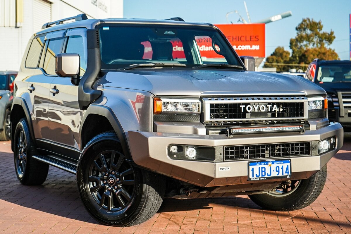 Toyota Landcruiser Prado image 1