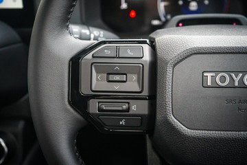 https://vehicle-cdn.autoleague.cloud/28166_6512647_18.jpg
