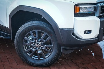https://vehicle-cdn.autoleague.cloud/28166_6512647_2.jpg
