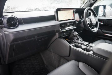 https://vehicle-cdn.autoleague.cloud/28166_6512647_24.jpg