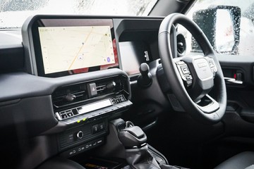 https://vehicle-cdn.autoleague.cloud/28166_6512647_25.jpg