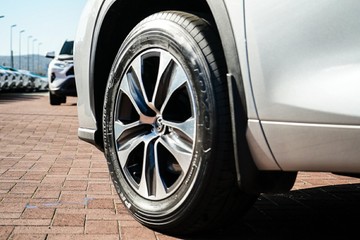 https://vehicle-cdn.autoleague.cloud/28166_6512664_5.jpg