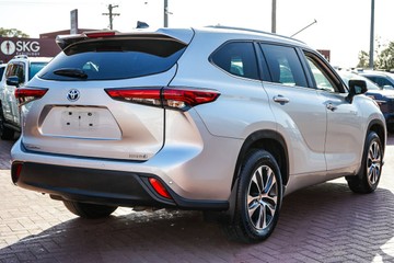 https://vehicle-cdn.autoleague.cloud/28166_6512664_8.jpg