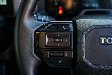 https://vehicle-cdn.autoleague.cloud/28166_6512667_16.jpg