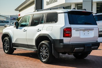 https://vehicle-cdn.autoleague.cloud/28166_6512667_6.jpg