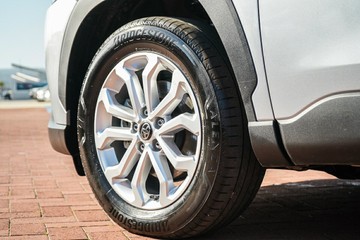 https://vehicle-cdn.autoleague.cloud/28166_6512668_5.jpg