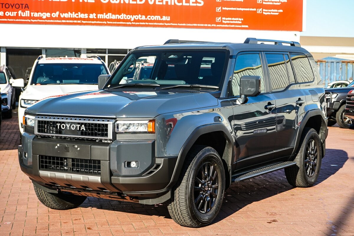 Toyota Landcruiser Prado image 4