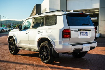 https://vehicle-cdn.autoleague.cloud/28166_6512688_6.jpg