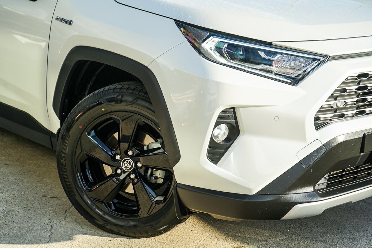 Toyota Rav4 image 2