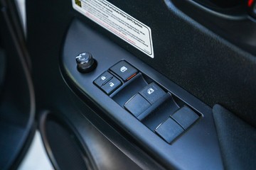 https://vehicle-cdn.autoleague.cloud/28166_6512706_11.jpg