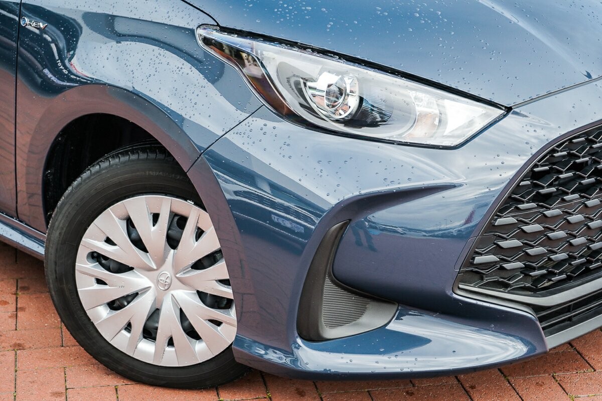 Toyota Yaris image 2