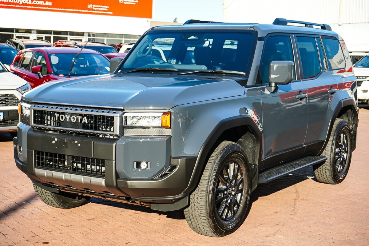 Toyota Landcruiser Prado image 4