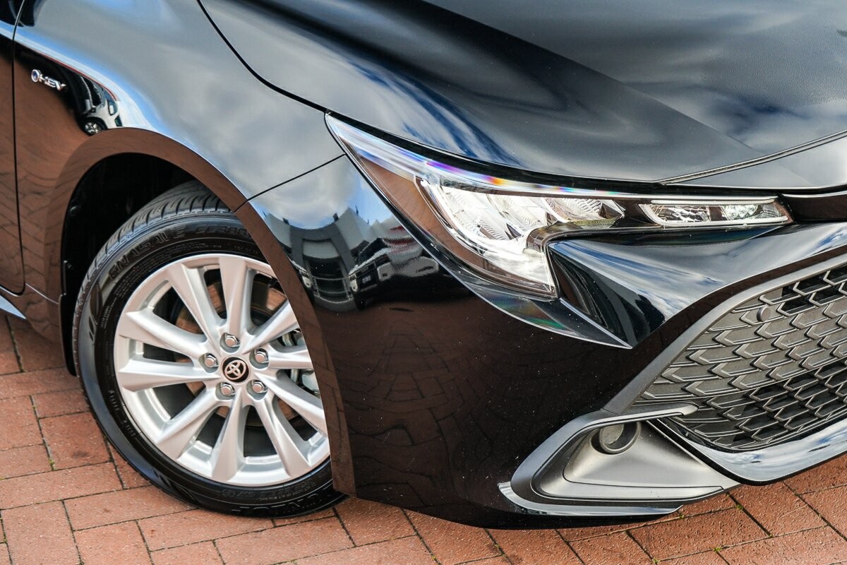 Toyota Corolla image 2