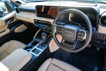 https://vehicle-cdn.autoleague.cloud/28166_6512772_15.jpg