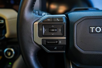 https://vehicle-cdn.autoleague.cloud/28166_6512772_18.jpg