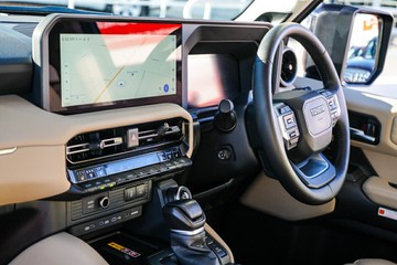 https://vehicle-cdn.autoleague.cloud/28166_6512772_25.jpg