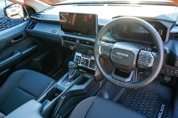 https://vehicle-cdn.autoleague.cloud/28166_6512773_14.jpg