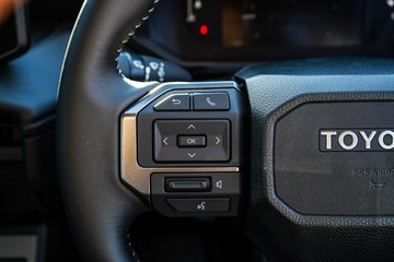 https://vehicle-cdn.autoleague.cloud/28166_6512773_17.jpg