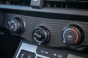 https://vehicle-cdn.autoleague.cloud/28166_6512773_20.jpg