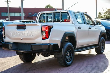 https://vehicle-cdn.autoleague.cloud/28166_6512773_8.jpg